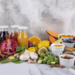 പോഷകങ്ങളും രോഗങ്ങളും; 183 ചോദ്യോത്തരങ്ങള്‍ പഠിക്കാം 1. നമ്മുടെ ശാരീരികപ്രവര്‍ത്തനങ്ങള്‍ക്ക് ആവശ്യമായ ഊര്‍ജം നല്‍കുന്നത് എന്താണ്? ആഹാരം 2. നമ്മുടെ വളര്‍ച്ചയ്ക്കും ആരോഗ്യം നിലനിര്‍ത്തുന്നതിനും രോഗങ്ങളെ ചെറുക്കുന്നതിനും ആവശ്യമായ ഘടകങ്ങള്‍ ഏവ? പോഷകങ്ങള്‍ 3. മനുഷ്യശരീരത്തിന് ആവശ്യമായ പോഷകങ്ങള്‍ ലഭിക്കുന്നത് എവിടെ നിന്നാണ്? ഭക്ഷണപദാര്‍ത്ഥങ്ങളില്‍നിന്നും 4. ഭക്ഷണപദാര്‍ത്ഥങ്ങളില്‍ അടങ്ങിയിട്ടുള്ള പോഷകഘടകങ്ങള്‍ ഏതെല്ലാം? കാര്‍ബോഹ്രൈഡേറ്റുകള്‍, പ്രോട്ടീനുകള്‍, കൊഴുപ്പുകള്‍, വിറ്റാമിനുകല്‍, ധാതുക്കള്‍ 5. പോഷകങ്ങളെക്കൂടാതെ ശാരീരിക പ്രവര്‍ത്തനങ്ങള്‍ക്ക് ആവശ്യമായ ഘടകങ്ങള്‍ ഏതെല്ലാം? ജലവും നാരുകളും 6. ശരീത്തിനാവശ്യമായ ഊര്‍ജം പ്രധാനമായും ലഭിക്കുന്നത് ഏത് പോഷക ഘടകത്തില്‍നിന്നാണ്? കാര്‍ബോഹൈഡ്രേറ്റ് 7. കാര്‍ബോഹൈഡ്രേറ്റ് ഭക്ഷ്യവസ്തുക്കളില്‍ കാണപ്പെടുന്ന രൂപങ്ങള്‍ ഏതെല്ലാം? അന്നജം, പഞ്ചസാര, ഗ്ലൂക്കോസ്, സെല്ലുലോസ്, നാരുകള്‍ 8. ധാന്യങ്ങള്‍, കിഴങ്ങുവര്‍ഗങ്ങള്‍ എന്നിവയില്‍ കൂടുതല്‍ അടങ്ങിയിരിക്കുന്നത് ഏതാണ്? അന്നജം 9. വിവിധ പ്രവൃത്തികള്‍ ചെയ്യുന്നതിനുള്ള ഊര്‍ജം ലഭിക്കുന്നത് ഏതില്‍നിന്നാണ്? കാര്‍ബോഹൈഡ്രേറ്റ് 10. ആഹാരപദാര്‍ഥത്തില്‍ അന്നജത്തിന്റെ സാന്നിദ്ധ്യം ഉണ്ടോയെന്ന് കണ്ടെത്തുന്നതിനുള്ള പരീക്ഷണം ഏതാണ്? അയഡിന്‍ ടെസ്റ്റ് 11. ഭക്ഷണ പദാര്‍ഥത്തില്‍ അയഡിന്‍ ചേര്‍ക്കുമ്പോള്‍ ഏത് നിറം ഉണ്ടായാല്‍ അതില്‍ അന്നജം ഉണ്ടെന്ന് സ്ഥിരീകരിക്കാം? നീലനിറം 12. പുല്ലുവര്‍ഗത്തില്‍പ്പെട്ട വിളകള്‍ അറിയപ്പെടുന്ന പേര് എന്താണ്? ചെറുധാന്യങ്ങള്‍ അഥവാ മില്ലെറ്റുകള്‍ 13. അരി, ഗോതമ്പ് എന്നിവയെ അപേക്ഷിച്ച് ഏതൊക്കെ പോഷകങ്ങള്‍ ചെറുധാന്യങ്ങളില്‍ അടങ്ങിയിട്ടുണ്ട്? പ്രോട്ടീന്‍, വിറ്റാമിന്‍, ധാതുലവണങ്ങള്‍ 14. മില്ലെറ്റുകള്‍ക്ക് ഉദാഹരണങ്ങള്‍ ഏവ? റാഗി, ബജ്‌റ, തിന, ചോളം, ചാമ 15. ശരീരനിര്‍മ്മിതിക്കും വളര്‍ച്ചയ്ക്കും ആവശ്യമായ പോഷകഘടകം ഏതാണ്? പ്രോട്ടീന്‍ 16. പേശികള്‍, തലമുടി, ത്വക്ക് എന്നിവയുടെ ആരോഗ്യത്തിന് ആവശ്യമായ പോഷകഘടകം ഏതാണ്? പ്രോട്ടീന്‍ 17. പ്രോട്ടീന്റെ കുറവുമൂലം ഉണ്ടാകുന്ന രോഗങ്ങള്‍ ഏതെല്ലാം? ക്വാഷിയോര്‍ക്കര്‍, മരാസ്മസ് 18. ഒരേ അളവില്‍ കൊഴുപ്പും കാര്‍ബോഹൈഡ്രേറ്റും പ്രോട്ടീനും എടുത്താല്‍ ഏറ്റവും കൂടുതല്‍ ഊര്‍ജം ലഭിക്കുന്നത് ഏതില്‍നിന്നാണ്? കൊഴുപ്പ് 19. ആഹാരത്തില്‍ നിര്‍ബന്ധമായും ഉണ്ടായിരിക്കേണ്ടതും എന്നാല്‍ അളവില്‍ കൂടുതല്‍ ആകാന്‍ പാടില്ലാത്തതുമായ പോഷക ഘടകം ഏതാണ്? കൊഴുപ്പ് 20. രക്തത്തില്‍ കൊഴുപ്പിന്റെ അളവ് കൂടിയാല്‍ ഉണ്ടാകുന്ന രോഗം ഏതാണ്? ഹൃദ്രോഗം 21. കൊഴുപ്പിന്റെ ഒരു രൂപം ഏതാണ്? കൊളസ്‌ട്രോള്‍ 22. കൊളസ്‌ട്രോള്‍ രക്തത്തില്‍ അധികമായാല്‍ അത് രക്തക്കുഴലുകളുടെ ഉള്‍ഭിത്തിയില്‍ അടിഞ്ഞുകൂടി രക്തത്തിന്റെ ഒഴുക്കിനെ തടസ്സപ്പെടുത്തുന്നത് മൂലം ഉണ്ടാകുന്ന രോഗങ്ങള്‍ ഏതെല്ലാം? ഹൃദ്രോഗം, പക്ഷാഘാതം 23. ശരീരത്തിന്റെ വളര്‍ച്ചയ്ക്കും ആരോഗ്യത്തിനും ചെറിയ അളവില്‍ അത്യാവശ്യമായ പോഷകഘടങ്ങള്‍ ഏതെല്ലാം? വിറ്റാമിനുകള്‍ 24. ജലത്തില്‍ ലയിച്ച് ശരീരത്തിലേക്ക് ആഗിരണം ചെയ്യപ്പെടുന്ന വിറ്റാമിനുകള്‍ ഏതെല്ലാം? ബി, സി 25. കൊഴുപ്പില്‍ ലയിച്ച് ശരീരത്തിലേക്ക് ആഗിരണം ചെയ്യപ്പെടുന്ന വിറ്റാമിനുകള്‍ ഏതെല്ലാം? എ, ഡി, ഇ, കെ 26. ഏത് വിറ്റാമിന്റെ കുറവ് മൂലമാണ് മോണയില്‍നിന്നും രക്തം വരുന്നത്? വിറ്റാമിന്‍ സി 27. കണ്ണ്, ത്വക്ക്, തലമുടി എന്നിവയുടെ ആരോഗ്യത്തിന് ആവശ്യമായ വിറ്റാമിന്‍ ഏതാണ്? വിറ്റാമിന്‍ എ 28. തലച്ചോറ്, നാഡികള്‍, ഹൃദയം, ത്വക്ക് എന്നിവയുടെ ആരോഗ്യത്തിന് ആവശ്യമായ വിറ്റാമിന്‍ ഏതാണ്? വിറ്റാമിന്‍ ബി 29. പല്ല്, മോണ, രക്തക്കുഴലുകള്‍ എന്നിവയുടെ ആരോഗ്യത്തിനും രോഗപ്രതിരോധശേഷിക്കും ആവശ്യമായ വിറ്റാമിന്‍ ഏതാണ്? വിറ്റാമിന്‍ സി 30. എല്ലുകളുടേയും പല്ലുകളുടേയും ആരോഗ്യത്തിനും രോഗപ്രതിരോധശേഷിക്കും ആവശ്യമായ വിറ്റാമിന്‍ ഏതാണ്? വിറ്റാമിന്‍ ഡി 31. നാഡികളുടെ ശരിയായ പ്രവര്‍ത്തനത്തിന് ആവശ്യമായ വിറ്റാമിന്‍ ഏതാണ്? വിറ്റാമിന്‍ ഇ 32. മുറിവുണ്ടാകുമ്പോള്‍ രക്തം കട്ടപിടിക്കുന്നതിന് സഹായിക്കുന്ന വിറ്റാമിന്‍ ഏതാണ്? വിറ്റാമിന്‍ കെ 33. ത്വക്കിന്റെ ആരോഗ്യത്തിന് ആവശ്യമായ വിറ്റാമിനുകള്‍ ഏതെല്ലാം? വിറ്റാമിന്‍ എ, ബി 34. ശരീരത്തിന്റെ ശരിയായ വളര്‍ച്ചയ്ക്കും ആരോഗ്യത്തിനും അത്യാന്താപേക്ഷിതമായ പോഷകഘടകങ്ങള്‍ ഏതാണ്? ധാതുക്കള്‍ 35. പോഷക ഘടകങ്ങളുടെ കുറവുകൊണ്ട് ഉണ്ടാകുന്ന രോഗങ്ങള്‍ ഏതാണ്? അപര്യാപ്തതാ രോഗങ്ങള്‍ 36. പോഷക ഘടകങ്ങളെപ്പോലെ തന്നെ ശരീരത്തില്‍ ചില ധര്‍മ്മങ്ങള്‍ നിര്‍വഹിക്കുന്ന പ്രധാനപ്പെട്ട ഘടകങ്ങള്‍ അറിയപ്പെടുന്ന പേര് എന്താണ്? പോഷകേതര ഘടകങ്ങള്‍ 37. ശരീരത്തിന് ആവശ്യമായ ഓരോ പോഷക ഘടകവും ആവശ്യമായ അളവില്‍ അടങ്ങിയിരിക്കുന്ന ഭക്ഷണം ആണ്? സമീകൃതാഹാരം 38. ഭക്ഷണത്തിലെ അടിസ്ഥാന ഘടകം ഏതാണ്? പോഷക വസ്തുക്കള്‍ 39. ശരീരത്തിന് വേണ്ടതും കൂടുതല്‍ അളവില്‍ ആവശ്യമുള്ളതുമായ പോഷകഘടകങ്ങള്‍ അറിയപ്പെടുന്ന പേരെന്ത്? സ്ഥൂല പോഷകങ്ങള്‍ 40. ശരീരത്തിന് കുറഞ്ഞ അളവില്‍ നിര്‍ബന്ധമായും ലഭിക്കേണ്ട പോഷക ഘടകങ്ങള്‍ അറിയപ്പെടുന്ന പേര് എന്താണ്? സൂക്ഷ്മ പോഷകങ്ങള്‍ 41. സ്ഥൂല പോഷകങ്ങള്‍ ഏതെല്ലാം? കാര്‍ബോഹൈഡ്രേറ്റ്, പ്രോട്ടീന്‍, കൊഴുപ്പ് 42. സൂക്ഷ്മ പോഷകങ്ങള്‍ ഏതെല്ലാം? വിറ്റാമിനുകള്‍, ധാതുക്കള്‍, ലവണങ്ങള്‍ 43. വിറ്റാമിനുകളും ധാതുക്കളും പോലുള്ള അവശ്യ പോഷകങ്ങള്‍ അധികമായി ചേര്‍ത്ത് പോഷകനിലവാരം മെച്ചപ്പെടുത്തിയ അരി അറിയപ്പെടുന്ന പേര്? ഫോര്‍ട്ടിഫൈഡ് റൈസ് അഥവാ സമ്പുഷ്ടീകരിച്ച അരി 44. ധാന്യങ്ങളില്‍ അവശ്യ പോഷകങ്ങള്‍ ചേര്‍ക്കുന്നത് എന്തിനാണ്? പോഷകാഹാരക്കുറവ് പരിഹരിക്കാനും വിളര്‍ച്ച, വിറ്റാമിന്‍ ബി12-ന്റെ കുറവ് പോലുള്ള ആരോഗ്യപ്രശ്‌നങ്ങള്‍ തടയാനും 45. സമ്പുഷ്ടീകരിച്ച ധാന്യങ്ങളില്‍ സാധാരണ ചേര്‍ക്കുന്ന പോഷകങ്ങള്‍ ഏതെല്ലാം? ഫോളിക് ആസിഡ്, വിറ്റാമിന്‍ ബി12 46. ഏതെല്ലാം രീതികളിലൂടെ ഫോര്‍ട്ടിഫൈഡ് റൈസ് വിതരണം ചെയ്യുന്നു? റേഷന്‍ കടകള്‍, സ്‌കൂള്‍ ഉച്ചഭക്ഷണ പദ്ധതി 47. പോഷക വസ്തുക്കളിലെ പ്രധാന ഊര്‍ജ സ്രോതസ്സ് ഏതാണ്? കാര്‍ബോഹൈഡ്രേറ്റ് 48. കാര്‍ബോഹൈഡ്രേറ്റില്‍ അടങ്ങിയിട്ടുള്ള മൂലകങ്ങള്‍ ഏതെല്ലാം? കാര്‍ബണ്‍, ഹൈഡ്രജന്‍, ഓക്‌സിജന്‍ 49. ഊര്‍ജം പ്രധാനം ചെയ്യുന്നത് കൂടാതെ കാര്‍ബോഹൈഡ്രേറ്റ് മനുഷ്യശരീരത്തിന് നല്‍കുന്ന സഹായങ്ങള്‍ ഏതെല്ലാം? കൊഴുപ്പിന്റെ ഓകീസികരണം, നോണ്‍ എന്‍സഷ്യല്‍ അമിനോ ആസിഡുകളുടെ നിര്‍മ്മാണം 50. ഏത് തരം വസ്തുക്കളില്‍നിന്നാണ് കാര്‍ബോഹൈഡ്രേറ്റ് പ്രധാനമായും ലഭിക്കുന്നത്? സസ്യജന്യവസ്തുക്കളില്‍നിന്നും 51. ഏതൊക്കെ തരം കാര്‍ബോ ഹൈഡ്രേറ്റുകള്‍ ഉണ്ട്? സംസ്‌കൃത കാര്‍ബോഹൈഡ്രേറ്റും അസംസ്‌കൃത കാര്‍ബോഹൈഡ്രേറ്റും 52. സംസ്‌കരണപ്രക്രിയയിലൂടെ മാറ്റങ്ങള്‍ വരുത്തിയശേഷം ഉപയോഗിക്കുന്ന കാര്‍ബോഹൈഡ്രേറ്റുകള്‍ ഏതാണ്? സംസ്‌കൃത കാര്‍ബോഹൈഡ്രേറ്റ് അല്ലെങ്കില്‍ റിഫൈന്‍ഡ് കാര്‍ബോഹൈഡ്രേറ്റ് 53. കാര്‍ബോഹൈഡ്രേറ്റുകള്‍ സംസ്‌കരണത്തിന് വിധേയമാകുമ്പോള്‍ നീക്കം ചെയ്യപ്പെടുന്ന പോഷക ഘടകങ്ങള്‍ ഏതെല്ലാം? വിറ്റാമിനുകളും നാരുകളും 54. സംസ്‌കൃത കാര്‍ബോഹ്രൈഡേറ്റിന് ഉദാഹരണങ്ങള്‍ ഏതെല്ലാം? മൈദ, പഞ്ചസാര 55. അണ്‍റിഫൈന്‍ഡ് കാര്‍ബോഹൈഡ്രേറ്റുകള്‍ക്ക് ഉദാഹരണങ്ങള്‍ ഏതെല്ലാം? ഗോതമ്പ്, കുത്തരി, ശര്‍ക്കര 56. പ്രായപൂര്‍ത്തിയായ ഒരാളുടെ ശരീരഭാരത്തിന്റെ എത്ര ശതമാനമാണ് പ്രോട്ടീന്‍? 20 57. പ്രോട്ടീന്‍ നിര്‍മ്മിച്ചിരിക്കുന്ന ലഘുഘടകങ്ങള്‍ ഏതാണ്? അമിനോആസിഡുകള്‍ 58. എത്ര തരം അമിനോ ആസിഡുകള്‍ ഉപയോഗിച്ചാണ് പ്രോട്ടീന്‍ നിര്‍മ്മിച്ചിരിക്കുന്നത്? 20 59. പ്രോട്ടീന്‍ നിര്‍മ്മാണത്തിന് ഉപയോഗിക്കുന്ന അമിനോആസിഡുകളില്‍ എത്രയെണ്ണം അവശ്യ അമിനോ ആസിഡുകള്‍ ആണ്? ഒമ്പത് 60. മനുഷ്യശരീരത്തിന് ഉല്‍പ്പാദിപ്പിക്കാന്‍ സാധ്യമല്ലാത്ത അമിനോആസിഡുകളാണ് _____. അവശ്യ അമിനോ ആസിഡുകള്‍ 61. അവശ്യ അമിനോ ആസിഡുകള്‍ മനുഷ്യന് ലഭിക്കുന്നത് ഏതിലൂടെയാണ്? ഭക്ഷണത്തിലൂടെ 62. ഏതെല്ലാം മൂലകങ്ങളുടെ സങ്കീര്‍ണ സംയുക്തങ്ങളാണ് പ്രോട്ടീനുകള്‍? കാര്‍ബണ്‍, ഹൈഡ്രജന്‍, ഓക്‌സിജന്‍, നൈട്രജന്‍, സള്‍ഫര്‍ 63. കാര്‍ബണ്‍, ഹൈഡ്രജന്‍, ഓക്‌സിജന്‍, നൈട്രജന്‍, സള്‍ഫര്‍ എന്നിവയെക്കൂടാതെ ചില പ്രോട്ടീനുകലില്‍ കാണപ്പെടുന്ന മൂലകങ്ങള്‍ ഏതെല്ലാം? ഫോസ്ഫറസ്, ഇരുമ്പ് 64. പ്രോട്ടീന്‍ സാന്നിദ്ധ്യം കണ്ടെത്താനുള്ള പരീക്ഷണത്തില്‍ ഉപയോഗിക്കുന്ന രാസവസ്തുക്കള്‍ ഏതെല്ലാം? തുരിശും സോഡിയം ഹൈഡ്രോക്‌സൈഡും 65. തുരിശിന്റെ രാസനാമം എന്താണ്? കോപ്പര്‍ സള്‍ഫേറ്റ് 66. പ്രോട്ടീന്‍ സാന്നിദ്ധ്യം കണ്ടെത്താനുള്ള പരീക്ഷണത്തില്‍ എത്രശതമാനം വീര്യമുള്ള സോഡിയം ഹൈഡ്രോക്‌സൈഡ്, കോപ്പര്‍ സള്‍ഫേറ്റ് ലായനികളാണ് ഉപയോഗിക്കുന്നത്? 1 % 67. 1% വീര്യമുള്ള സോഡിയം ഹൈഡ്രോക്‌സൈഡ് ലായനി തയ്യാറാക്കുന്നതിന് എത്ര ഗ്രാം ജലം ഉപയോഗിക്കണം? 99 ഗ്രാം (100എംഎല്‍) 68. ഒരേ അളവ് കൊഴുപ്പ്, പ്രോട്ടീന്‍, കാര്‍ബോഹൈഡ്രേറ്റ് എന്നിവയില്‍ ഏറ്റവും കൂടുതല്‍ ഊര്‍ജം നല്‍കുന്നത് ഏതാണ്? കൊഴുപ്പ് 69. കാര്‍ബണ്‍, ഹൈഡ്രജന്‍, ഓക്‌സിജന്‍ എന്നിവ അടങ്ങിയ ഉയര്‍ന്ന അളവില്‍ ഊര്‍ജം പ്രദാനം ചെയ്യുന്ന സംയുക്തം ഏതാണ്? കൊഴുപ്പ് 70. 20 ഡിഗ്രി താപനിലയില്‍ ഖരാവസ്ഥയില്‍ സ്ഥിതി ചെയ്യുന്ന കാര്‍ബണ്‍, ഹൈഡ്രജന്‍, ഓക്‌സിജന്‍ സംയുക്തങ്ങള്‍ അറിയപ്പെടുന്ന പേര് എന്താണ്? കൊഴുപ്പ് 71. 20 ഡിഗ്രി താപനിലയില്‍ ദ്രവാവസ്ഥയില്‍ സ്ഥിതി ചെയ്യുന്ന കാര്‍ബണ്‍, ഹൈഡ്രജന്‍, ഓക്‌സിജന്‍ സംയുക്തങ്ങള്‍ അറിയപ്പെടുന്ന പേര് എന്താണ്? എണ്ണ 72. മൃഗക്കാഴുപ്പുകള്‍ക്ക് ഉദാഹരണങ്ങള്‍ ഏതെല്ലാം? നെയ്യ്, വെള്ള, പാല്‍, മാംസം, മുട്ട, പാല്‍ക്കട്ടി 73. വിത്തില്‍നിന്നും സസ്യജന്യ കൊഴുപ്പുകള്‍ ശേഖരിക്കുന്നവയ്ക്ക് ഉദാഹരണം ഏതെല്ലാം? നിലക്കടല, കടുക്, എള്ള്, തേങ്ങ 74. രക്തത്തിലൂടെ കൊളസ്‌ട്രോളിനെ സംവഹനം ചെയ്യുന്നതിന് സഹായിക്കുന്ന വാഹക പ്രോട്ടീനുകള്‍ ഏതാണ്? ലിപ്പോ പ്രോട്ടീനുകള്‍ 74. രണ്ട് തരം ലിപ്പോ പ്രോട്ടീനുകള്‍ ഏതെല്ലാം? എല്‍ഡിഎല്ലും എച്ച്ഡിഎല്ലും 75. ചീത്ത കൊളസ്‌ട്രോള്‍ എന്നറിയപ്പെടുന്ന ലിപ്പോ പ്രോട്ടീന്‍ ഏതാണ്? എല്‍ഡിഎല്‍ 76. നല്ല കൊളസ്‌ട്രോള്‍ എന്നറിയപ്പെടുന്ന ലിപ്പോ പ്രോട്ടീന്‍ ഏതാണ്? എച്ച്ഡിഎല്‍ 77. സൂര്യപ്രകാശത്തില്‍നിന്നും ലഭിക്കുന്ന വിറ്റാമിന്‍ ഏത്? വിറ്റാമിന്‍ ഡി 78. വിറ്റാമിന്‍ ഡിയുടെ കുറവുമൂലം കുട്ടികളില്‍ എല്ലുകള്‍ ദുര്‍ബലമായോ മൃദുവായോ മാറുന്ന അവസ്ഥ ഏതാണ്? കണ അഥവാ റിക്കറ്റ്‌സ് 79. ബി കോംപ്ലക്‌സില്‍ എത്ര വിറ്റാമിനുകള്‍ അടങ്ങിയിരിക്കുന്നു? എട്ട് തരം 80. കോശത്തിന്റെ ആരോഗ്യം, ചുവന്ന രക്താണുക്കളുടെ വളര്‍ച്ച, കാഴ്ച്ചശക്തി, നാഡീപ്രവര്‍ത്തനം, ഹൃദയസംബന്ധമായ ആരോഗ്യം എന്നിവയ്ക്ക് ആവശ്യമായ വൈറ്റമിന്‍ ഏതാണ്? ബി കോംപ്ലക്‌സ് 81. വെള്ളത്തില്‍ ലയിക്കുന്ന വിറ്റാമിനുകള്‍ ഏതെല്ലാം? വിറ്റാമിന്‍ ബി, സി 82. കൊഴുപ്പില്‍ ലയിക്കുന്ന വിറ്റാമിനുകള്‍ ഏതെല്ലാം? എ, ഡി, ഇ, കെ 83. കൊഴുപ്പിന്റെ അഭാവത്തില്‍ ശരീരത്തിലേക്ക് ആഗിരണം ചെയ്യപ്പെടാത്ത വിറ്റാമിനുകള്‍ ഏതെല്ലാം? എ, ഡി, ഇ, കെ 84. ശരീരത്തിന് ആവശ്യമായ പ്രധാനപ്പെട്ട ധാതുക്കള്‍ ഏതെല്ലാം? സോഡിയം, പൊട്ടാസ്യം, കാല്‍സ്യം, ഫോസ്ഫറസ്, മഗ്നീഷ്യം, സള്‍ഫര്‍ 85. ശരീരത്തിന് കുറഞ്ഞ അളവില്‍ ആവശ്യമുള്ള ധാതുക്കള്‍ ഏതെല്ലാം? സിങ്ക്, കോപ്പര്‍, സെലീനിയം, ഫ്‌ളൂറിന്‍, കൊബാള്‍ട്ട്, ക്രോമിയം, അയഡിന്‍ 86. അയഡിന്‍ അടങ്ങിയ ഭക്ഷ്യവസ്തുക്കള്‍ ഏതെല്ലാം? കടല്‍ മത്സ്യങ്ങള്‍, പാലുല്‍പ്പന്നങ്ങള്‍, മുട്ട, അയോഡിന്‍ സമ്പുഷ്ടമായ മണ്ണില്‍ വളരുന്ന പച്ചക്കറികള്‍ 87. ഇരുമ്പ് അടങ്ങിയിട്ടുള്ള ആഹാരം ഏതെല്ലാം? ഇലക്കറികള്‍, ശര്‍ക്കര, മത്സ്യം, കരള്‍ 88. രക്തത്തിലെ ഹീമോഗ്ലോബിന്റെ നിര്‍മ്മാണത്തില്‍ പ്രധാന പങ്കുവഹിക്കുന്ന ധാതു ഏതാണ്? ഇരുമ്പ് 89. കാല്‍സ്യം അടങ്ങിയിട്ടുള്ള ആഹാരം ഏതെല്ലാം/ മുട്ട, പാല്‍, ഇലക്കറികള്‍, മത്സ്യം 90. എല്ലുകളുടേയും പല്ലുകളുടേയും നിര്‍മ്മാണത്തിനും രക്തം കട്ടപിടിക്കുന്നതിനും സഹായിക്കുന്ന ധാതു ഏതാണ്? കാല്‍സ്യം 91. തൈറോയ്ഡ് ഗ്രന്ഥിയുടെ പ്രവര്‍ത്തനത്തിന് സഹായിക്കുന്ന ധാതു ഏതാണ്? അയഡിന്‍ 92. ചുവന്ന രക്താണുക്കളില്‍ കാണപ്പെടുന്ന വര്‍ണ്ണവസ്തു ഏതാണ്? ഹീമോഗ്ലോബിന്‍ 93. രക്തത്തിന് ചുവപ്പ് നിറം നല്‍കുന്ന വര്‍ണ്ണവസ്തു ഏതാണ്? ഹീമോഗ്ലോബിന്‍ 94. രക്തത്തിലെത്തുന്ന ഓക്‌സിജനെ കോശങ്ങളില്‍ എത്തിക്കുന്നതും അവിടെനിന്നും കാര്‍ബണ്‍ ഡൈയോക്‌സൈഡിനെ തിരിച്ച് കൊണ്ടുപോകുകയും ചെയ്യുന്ന ഘടകം ഏതാണ്? ഹീമോഗ്ലാബിന്‍ 95. രക്തത്തില്‍ ഹീമോഗ്ലോബിന്‍ കുറയുന്ന അവസ്ഥ അനീമിയ 96. വിറ്റാമിന്‍ എയുടെ അപര്യാപ്തത മൂലം ഉണ്ടാകുന്ന രോഗം ഏതാണ്? നിശാന്ധത 97. വിറ്റാമിന്‍ ബിയുടെ അപര്യാപ്തത മൂലം ഉണ്ടാകുന്ന രോഗങ്ങള്‍ ഏതെല്ലാം? ഗ്ലോസിറ്റിസ്, വായ്പ്പുണ്ണ് 98. വിറ്റാമിന്‍ ബിയുടെ അഭാവം മൂലം നാവ് വീക്കവും നാവിലെ തൊലി ഇളകുന്നതുമായ രോഗം ഏതാണ്? ഗ്ലോസിറ്റിസ് 99. വിറ്റാമിന്‍ സിയുടെ അപര്യാപ്തതമൂലം ഉണ്ടാകുന്ന രോഗം ഏതാണ്? സ്‌കര്‍വി 100. സ്‌കര്‍വിയുടെ ലക്ഷണം ഏതാണ്? മോണയില്‍നിന്നുള്ള രക്തസ്രാവം 101. ഏത് ധാതുവിന്റെ അപര്യാപ്തത മൂലമാണ് അനീമിയ അഥവാ വിളര്‍ച്ച ഉണ്ടാകുന്നത്? ഇരുമ്പ് 102. അയഡിന്റെ അപര്യാപ്തത മൂലം ഉണ്ടാകുന്ന രോഗം ഏതാണ്? ഗോയിറ്റര്‍ 103. ഏത് ധാതുവിന്റെ അപര്യാപ്തത മൂലമാണ് ഓസ്റ്റിയോപോറോസിസ് ഉണ്ടാകുന്നത്? കാല്‍സ്യം 104. എത്ര തരം നാരുകള്‍ ഉണ്ട്? ജലത്തില്‍ ലയിക്കുന്നതും ലയിക്കാത്തതും 105. ജലത്തില്‍ ലയിക്കുന്ന നാരുകള്‍ അടങ്ങിയിരിക്കുന്ന ഭക്ഷ്യപദാര്‍ത്ഥങ്ങള്‍ ഏതെല്ലാം? കപ്പലണ്ടി, അണ്ടിപ്പരിപ്പ്, ഓട്‌സ്, പരിപ്പ് 105. ജലത്തില്‍ ലയിക്കുന്ന നാരുകള്‍ വിഘടിക്കുന്നത് എവിടെ കാണുന്ന ബാക്ടീരിയകളുടെ സഹായത്തോടെയാണ്? വന്‍കുടലില്‍ 106. ഏത് തരം നാരുകളാണ് കൊഴുപ്പിന്റെ ആഗിരണം തടസ്സപ്പെടുത്തി രക്തത്തിലെ കൊളസ്‌ട്രോള്‍ കുറയ്ക്കാന്‍ സഹായിക്കുന്നത്? ജലത്തില്‍ ലയിക്കുന്നവ 107. പോഷകമൂല്യമില്ലെങ്കിലും ആരോഗ്യപരിപാലനത്തിനും ജീവിതശൈലി രോഗ നിയന്ത്രണത്തിനും പ്രധാനപങ്കുള്ള നാരുകള്‍ ഏതാണ്? ജലത്തില്‍ ലയിക്കാത്തവ 108. ഗോയിറ്റര്‍ രോഗം ഉണ്ടാകാതിരിക്കാന്‍ ഭക്ഷണത്തില്‍ ഉള്‍പ്പെടുത്തേണ്ട ഭക്ഷ്യവസ്തുക്കള്‍ ഏതെല്ലാം? കടല്‍വിഭവങ്ങള്‍ 109. അസ്ഥികളിലെ ധാതുക്കളുടെ സാന്ദ്രത കുറയുന്നതു മൂലം എല്ലുകളുടെ കട്ടികുറഞ്ഞ് ദുര്‍ബലമാകുന്ന അവസ്ഥ ഏതാണ്? ഓസ്റ്റിയോപോറോസിസ് 110. തൈറോയ്ഡ് ഗ്രന്ഥിയുടെ ഹോര്‍മോണ്‍ ഉല്‍പാദനത്തിന് ആവശ്യമായ ധാതു ഏതാണ്? അയഡിന്‍ 111. സസ്യാഹാരത്തിലൂടെ ലഭിക്കുന്നതും ശരീരത്തിന് ദഹിപ്പിക്കാന്‍ കഴിയാത്തതുമായ നാരുകള്‍ ഏതാണ്? സെല്ലുലോസ് 112. മനുഷ്യ ശരീരത്തില്‍ എത്ര ശതമാനം ജലമാണ്? 70 ശതമാനം 113. ഭക്ഷണത്തിലെ ഊര്‍ജത്തിന്റെ അളവ് കണക്കാക്കുന്ന യൂണിറ്റ് ഏതാണ്? കലോറി 114. ശാരീരി അധ്വാനമുള്ള ഒരു പുരുഷന് പ്രതിദിനം ശരാശരി എത്ര കലോറി ഊര്‍ജം ആവശ്യമാണ്? 1900 മുതല്‍ 2400 വരെ 115. ശാരീരിക അധ്വാനമുള്ള ഒരു സ്ത്രീക്ക് പ്രതിദിനം ശരാശരി എത്ര കലോറി ഊര്‍ജം ആവശ്യമാണ്? 1600 മുതല്‍ 2000 വരെ 116. ഒരു മുതിര്‍ന്ന കുട്ടിക്ക് പ്രതിദിനം ശരാശരി എത്ര കലോറി ഊര്‍ജം ആവശ്യമാണ്? 1200 മുതല്‍ 1400 117. സ്‌കൂള്‍ ഉച്ചഭക്ഷണത്തിലൂടെ ഒരു കുട്ടിക്ക് എത്ര കലോറി ഊര്‍ജം ലഭിക്കുന്നുണ്ട്? 750 118. ഒരു ദിവസം കുട്ടികള്‍ എത്ര ലിറ്റര്‍ വെള്ളം കുടിക്കണം? 2-3 ലിറ്റര്‍ 119. ഒരു ദിവസം ഒരാള്‍ക്ക് കുടിക്കാന്‍ ആവശ്യമായ ജലത്തിന്റെ അളവ് എന്തിനെയെല്ലാം ആശ്രയിച്ചിരിക്കുന്നു? പ്രായം, ഭാരം, പ്രവര്‍ത്തനങ്ങള്‍, കാലാവസ്ഥ 120. അന്ന രൂപത്തില്‍ അല്ലാത്ത കാര്‍ബോഹൈഡ്രേറ്റുകള്‍ക്ക് ഉദാഹരണങ്ങള്‍ ഏതെല്ലാം? ഗ്ലൂക്കോസ്, ഫ്രക്ടോസ് 121. പോഷകങ്ങളെ ആവശ്യമായ അളവില്‍ ഭക്ഷണത്തില്‍ ഉള്‍പ്പെടുത്താന്‍ സഹായിക്കുന്ന ഒരു സൂക്ഷ്മാസൂത്രണ രീതി? ഫുഡ്‌പ്ലേറ്റ്‌മെത്തേഡ് 122. ഭക്ഷ്യഭദ്രനിയമം നിലവില്‍ വന്ന വര്‍ഷം ഏത്? 2013 123. പഴങ്ങളും പച്ചക്കറികളും വേവിക്കുമ്പോള്‍ ഏത് വിറ്റാമിനാണ് നീരാവിയില്‍ ലയിച്ച് നഷ്ടമാകുന്നത്? വിറ്റാമിന്‍ സി 1. പകരുന്ന രോഗങ്ങള്‍ക്ക് ഉദാഹരണങ്ങള്‍ ഏതെല്ലാം? ചിക്കന്‍പോക്‌സ്, ഡെങ്കിപ്പനി, മഞ്ഞപ്പിത്തം, ചിക്കുന്‍ഗുനിയ, കോളറ, ടൈഫോയ്ഡ്, ക്ഷയം, മീസില്‍സ്, ചെങ്കണ്ണ്, എലിപ്പനി, മലേറിയ, എയ്ഡ്‌സ് 2. പനി ഒരു രോഗമല്ല, ഒട്ടേറെ രോഗങ്ങളുടെ _________ ആണ്. ലക്ഷണം 3. ശരീരതാപനില എത്ര ഡിഗ്രി സെല്‍ഷ്യസില്‍ കൂടുന്ന അവസ്ഥയാണ് പനി? 36.8 4. ഒരാളില്‍നിന്നും മറ്റുള്ളവരിലേക്ക് പകരുന്ന രോഗങ്ങളാണ് ______. പകര്‍ച്ചവ്യാധികള്‍ 5. പകര്‍ച്ചവ്യാധികള്‍ മറ്റു രാജ്യങ്ങളിലേക്കോ ഭൂഖണ്ഡങ്ങളിലേക്കോ വ്യാപിക്കുകയും നിരവധി ആളുകളെ ബാധിക്കുകയും ചെയ്താല്‍ അതിനെ _________ എന്ന് പറയുന്നു. മഹാമാരി 6. മനുഷ്യര്‍ അതിജീവിച്ച ചില മഹാമാരികള്‍ക്ക് ഉദാഹരണങ്ങള്‍ ഏവ? വസൂരി, ക്ഷയം, പ്ലേഗ്, കോവിഡ്19 7. പകര്‍ച്ചവ്യാധികള്‍ക്ക് കാരണമാകുന്ന രോഗകാരികളായ സൂക്ഷ്മജീവികള്‍ക്ക് ഉദാഹരണങ്ങള്‍ ഏവ? ബാക്ടീരിയ, വൈറസ്, ഫംഗസ് 8. ബാക്ടീരിയ രോഗകാരികളാകുന്ന രോഗങ്ങള്‍ക്ക് ഉദാഹരണങ്ങള്‍ ഏതെല്ലാം? കോളറ, കുഷ്ഠം, ക്ഷയം, ടെറ്റനസ്, വില്ലന്‍ ചുമ, ടോണ്‍സിലൈറ്റിസ്, ആന്ത്രാക്‌സ്, പ്ലേഗ്, ന്യൂമോണിയ 9. വൈറസ് രോഗകാരികളാകുന്ന രോഗങ്ങള്‍ക്ക് ഉദാഹരണങ്ങള്‍ ഏതെല്ലാം? കോവിഡ് 19, പോളിയോമൈലൈറ്റിസ്, മുണ്ടിനീര്, ചിക്കന്‍പോക്‌സ്, ഡെങ്കിപ്പനി, ചിക്കുന്‍ഗുനിയ, ഹെപ്പറ്റൈര്‌റിസ് (മഞ്ഞപ്പിത്തം), പക്ഷിപ്പനി, അഞ്ചാംപനി, മീസില്‍സ്, പേവിഷബാധ, എയ്ഡ്‌സ് 10. ഫംഗസ് രോഗകാരികളാകുന്ന രോഗങ്ങള്‍ക്ക് ഉദാഹരണങ്ങള്‍ ഏതെല്ലാം? വട്ടച്ചൊറി, കാന്‍ഡിഡിയാസിസ്, ഹിസ്റ്റോപ്ലാസ്‌മോസിസ്, അസ്പര്‍ജില്ലോസിസ് (ശ്വാസകോശ രോഗം) 11. ദോശമാവ് പുളിപ്പിക്കാന്‍ സഹായിക്കുന്ന സൂക്ഷ്മ ജീവി ഏതാണ്? ബാക്ടീരിയ 12. ദോശമാവ് പുളിക്കുന്നതിന്റെ വേഗം വര്‍ധിപ്പിക്കാന്‍ ചേര്‍ക്കുന്നത് എന്താണ്? യീസ്റ്റ് 13. ജൈവാവശിഷ്ടങ്ങളെ വിഘടിപ്പിച്ച് മണ്ണില്‍ ചേര്‍ക്കുന്ന സൂക്ഷ്മ ജീവികള്‍ ഏതെല്ലാം? ബാക്ടീരിയകളും ഫംഗസുകളും 14. റൊട്ടിപ്പൂപ്പലും വസ്ത്രങ്ങളെ ബാധിക്കുന്ന കരിമ്പനും ഏതുതരം സൂക്ഷ്മ ജീവികളാണ്? ഫംഗസ് 15. മനുഷ്യന് രോഗമുണ്ടാക്കുന്ന സൂക്ഷ്മജീവികളായ ഫംഗസുകള്‍ക്ക് ഉദാഹരണങ്ങള്‍ ഏതെല്ലാം? കാന്‍ഡിഡ, ക്രിപ്‌റ്റോകോക്കസ്, ഹിസ്റ്റോപ്ലാസ്മ 16. മനുഷ്യന്‍ ഭക്ഷിക്കുന്ന ഫംഗസിന് ഉദാഹരണം ഏത്? കൂണ്‍ 17. സൂക്ഷ്മജീവികള്‍ ശരീരത്തില്‍ പ്രവേശിക്കുന്ന വിധങ്ങള്‍ ഏതെല്ലാം? രോഗാണുവാഹകരില്‍നിന്നും രോഗാണുവാഹകരില്‍നിന്ന് അല്ലാതെയും 18. രോഗാണുവാഹകരില്‍നിന്നല്ലാതെ ഏതെല്ലാം രീതിയില്‍ മനുഷ്യശരീരത്തില്‍ സൂക്ഷ്മജീവികള്‍ പ്രവേശിക്കുന്നു? മണ്ണിലൂടെ, വായുവിലൂടെ, ജലവും ഭക്ഷണവും വഴി 19. രോഗാണുവാഹകര്‍ക്ക് ഉദാഹരണങ്ങള്‍ ഏതെല്ലാം? കൊതുക്, ഈച്ച, മനുഷ്യന്‍, പക്ഷികള്‍, എലി, എലിച്ചെള്ള് 20. മണ്ണിലൂടെ സൂക്ഷ്ജീവികള്‍/ രോഗാണുക്കള്‍ ശരീരത്തില്‍ പ്രവേശിച്ച് ഉണ്ടാകുന്ന രോഗങ്ങള്‍ ഏതെല്ലാം? വിരശല്യം, ടെറ്റനസ് 21. വായുവിലൂടെ മനുഷ്യരിലേക്ക് പകരുന്ന രോഗങ്ങള്‍ ഏതെല്ലാം? ക്ഷയം, മീസില്‍സ്, ചിക്കന്‍പോക്‌സ്, കോവിഡ്19, ഇന്‍ഫ്‌ളുവന്‍സ 22. ജലവും ഭക്ഷണവും വഴി ഏതെല്ലാം രോഗങ്ങള്‍ മനുഷ്യരിലേക്ക് പകരുന്നു? ടൈഫോയ്ഡ്, വയറിളക്കം, കോളറ, പോളിയോ 23. കൊതുക് പരത്തുന്ന രോഗങ്ങള്‍ ഏതെല്ലാം? ഡെങ്കിപ്പനി, മന്ത്, ചിക്കുന്‍ഗുനിയ, മലേറിയ, മഞ്ഞപ്പനി, സികപനി 24. ഈച്ച പരത്തുന്ന രോഗങ്ങള്‍ ഏതെല്ലാം? ടൈഫോയ്ഡ്, ഡിസന്ററി, കോളറ 25. മനുഷ്യന്‍ പരത്തുന്ന രോഗങ്ങള്‍ ഏതെല്ലാം? കുഷ്ഠം, ചെങ്കണ്ണ്, എയ്ഡ്‌സ് 26. പക്ഷികള്‍ പരത്തുന്ന രോഗങ്ങള്‍ ഏതെല്ലാം? പക്ഷിപ്പനി, ഹിസ്റ്റോപ്ലാസ്‌മോസിസ്, ഓര്‍ണിത്തോസിസ് 27. എലിയും എലിച്ചെള്ളും പരത്തുന്ന രോഗങ്ങള്‍ ഏതെല്ലാം? ലെപ്‌റ്റോസ്‌പൈറോസിസ്, പ്ലേഗ്, ടൈഫസ് 28. രോഗകാരികളായ സൂക്ഷ്മജീവികളെ മനുഷ്യ ശരീരത്തിലേക്ക് എത്തിക്കുന്ന ജീവികളാണ് ______. രോഗാണുവാഹകര്‍ 29. രോഗാണുവാഹകര്‍ക്ക് ഉദാഹരണങ്ങള്‍ ഏതെല്ലാം? ഈച്ച, എലിച്ചെള്ള്, കൊതുക്, വവ്വാല്‍ തുടങ്ങിയവ 30. പക്ഷികളിലെ പകര്‍ച്ചവ്യാധിക്ക് ഉദാഹരണം ഏതാണ്? പക്ഷിപ്പനി 31. പശു, ആട് എന്നിവയിലെ പകര്‍ച്ചവ്യാധിക്ക് ഉദാഹരണം ഏത്? ആന്ത്രാക്‌സ് 32. നായ, പൂച്ച എന്നിവയുടെ പകര്‍ച്ചവ്യാധിക്ക് ഉദാഹരണം ഏതാണ്? പേ വിഷബാധ 33. കന്നുകാലികളിലെ പകര്‍ച്ചവ്യാധിക്ക് ഉദാഹരണം ഏത്? കുളമ്പ് രോഗം 34. തെങ്ങിലെ പകര്‍ച്ചവ്യാധിക്ക് ഉദാഹരണം ഏത്? കൂമ്പ് ചീയല്‍ 33. നെല്ലിന്റെ പകര്‍ച്ചവ്യാധിക്ക് ഉദാഹരണം ഏത്? തവിട്ട് ഇലപ്പുള്ളി 35. പയറുചെടിയിലെ പകര്‍ച്ചവ്യാധി ഏതാണ്? മൊസൈക്ക് രോഗം 36. തക്കാളിയിലെ പകര്‍ച്ചവ്യാധി ഏതാണ്? വാട്ടരോഗം 37. രോഗാണുക്കള്‍ ശരീരത്തില്‍ പ്രവേശിച്ചാല്‍ അവയെ നിയന്ത്രിക്കാനും ചെറുത്തുനില്‍ക്കാനുമുള്ള ശരീരത്തിന്റെ കഴിവിനെ _______ എന്ന് പറയുന്നു. സ്വാഭാവിക രോഗപ്രതിരോധശേഷി 38. മനുഷ്യശരീരത്തിന് സ്വാഭാവിക പ്രതിരോധശേഷിയില്ലാത്ത പകര്‍ച്ച വ്യാധികള്‍ക്ക് ഉദാഹരണങ്ങള്‍ ഏതെല്ലാം? പോളിയോ, ഹെപ്പറ്റൈറ്റിസ് ബി 39. പ്രതിരോധകുത്തിവയ്പ്പുകളിലൂടെ മനുഷ്യര്‍ അതിജീവിച്ച മഹാമാരികള്‍ക്ക് ഉദാഹരണങ്ങള്‍ ഏതെല്ലാം? വസൂരി, പ്ലേഗ്, പോളിയോ 40. ബിസിജി എന്നാല്‍? ബാസിലസ് കാല്‍മെറ്റ് - ഗ്വെറിന്‍ 41. ഒപിവി എന്നാല്‍? ഓറല്‍ പോളിയോ വാക്‌സിന്‍ 42. എഫ്‌ഐപിവി എന്നാല്‍? പോളിയോ വാക്‌സിന്‍- ഫ്രാക്ഷണല്‍ ഡോസ് 43. ആര്‍വിവി എന്നാല്‍ റോട്ടാവൈറസ് വാക്‌സിന്‍ 44. ബിസിജി ഏത് രോഗത്തിനുള്ള വാക്‌സിന്‍ ആണ്? ക്ഷയരോഗം 45. ഒപിവി ഏത് രോഗത്തിനുള്ള വാക്‌സിനാണ്? പോളിയോ 46. ഹെപ്പറ്റൈറ്റിസ് ബി എന്ന വാക്‌സിന്‍ ഏത് രോഗത്തിനുള്ളതാണ്? മഞ്ഞപ്പിത്തം 47. എഫ്‌ഐപിവി എന്നത് ഏത് രോഗത്തിനുള്ള വാക്‌സിനാണ്? പോളിയോ 48. ആര്‍വിവി എന്നത് ഏത് രോഗത്തിനുള്ള വാക്‌സിന്‍ ആണ്? ഡയേറിയ 49. പിസിവി എന്നത് ഏതെല്ലാം രോഗങ്ങള്‍ക്കുള്ള വാക്‌സിനാണ്? ന്യൂമോണിയ, മെനിഞ്ചൈറ്റിസ്, രക്തത്തിലെ അണുബാധ 50. എംആര്‍ എന്നത് ഏതെല്ലാം രോഗങ്ങള്‍ക്കുള്ള വാക്‌സിനാണ്? മീസില്‍സ്, റൂബെല്ല 51. ഡിപിറ്റി എന്നത് ഏതെല്ലാം രോഗങ്ങള്‍ക്കുള്ള വാക്‌സിനാണ്? ഡിഫ്തീരിയ, വില്ലന്‍, ചുമ, ടെറ്റനസ് 52. റ്റിഡി ഏത് രോഗത്തിനുള്ള വാക്‌സിനാണ്? ടെറ്റനസ്, ഡിഫ്തീരിയ 53. ശിശു ജനിച്ച് 9 മാസം പ്രായം ആകുമ്പോള്‍ എടുക്കേണ്ട വാക്‌സിനുകള്‍ ഏതെല്ലാം? എംആര്‍ 1, പി സിവി ബൂസ്റ്റര്‍, വിറ്റാമിന്‍ എ, എഫ്‌ഐപിവി 3 54. 16 മുതല്‍ 24 മാസം വരെയുള്ള പ്രായത്തില്‍ എടുക്കേണ്ട വാക്‌സിനുകള്‍ ഏതെല്ലാം? എംആര്‍2, ഒപിവി ബൂസ്റ്റര്‍, ഡിപിടി ബൂസ്റ്റര്‍, വിറ്റാമിന്‍ എ2 55. 5-6 വയസ്സ് ആകുമ്പോള്‍ എടുക്കേണ്ട വാക്‌സിന്‍ ഏതാണ്? ഡിപിടി, ബൂസ്റ്റര്‍ 2 56. പത്താം വയസ്സില്‍ എടുക്കേണ്ട വാക്‌സിന്‍ ഏതാണ്? ടിഡി1 57. 16-ാം വയസ്സില്‍ എടുക്കേണ്ട വാക്‌സിന്‍ ഏതാണ്? ടിഡി-2 ബോക്‌സ് വിറ്റാമിനുകളും ഭക്ഷ്യവസ്തുക്കളും വിറ്റാമിന്‍ എ: മത്സ്യം, ക്യാരറ്റ്, ചീര, പയറില, ചേമ്പില, മുരിങ്ങയില, പാലുല്‍പന്നങ്ങള്‍, കരള്‍, മുട്ട വിറ്റാമിന്‍ ബി: മട്ടയരി, ചേമ്പില, മുട്ട, ചീര, പാല്‍, മത്സ്യം വിറ്റാമിന്‍ സി: നെല്ലിക്ക, നാരങ്ങ, പഴങ്ങള്‍, പപ്പായ, മുരിങ്ങയില, ചക്ക വിറ്റാമിന്‍ ഡി: മത്സ്യം, മുട്ട, പാല്‍ ഉല്‍പന്നങ്ങള്‍ വിറ്റാമിന്‍ ഇ: നിലക്കടല, ബദാം, സസ്യ എണ്ണകള്‍, മുട്ട, പാല്‍, നെയ്യ് വിറ്റാമിന്‍ കെ: ക്യാബേജ്, കോളിഫ്‌ളവര്‍, ചീര, പാല്‍, മുട്ട കേരള പി എസ് സി പരീക്ഷകള്‍ക്ക് ആവശ്യമായ കറന്റ്അഫയേഴ്‌സ് എല്ലാദിവസവും രാവിലെ 10 മണിക്ക് മുമ്പ് നിങ്ങളുടെ വിരല്‍തുമ്പിലെത്തുന്നു: കറന്റ് അഫയേഴ്‌സ്മലയാളം.കോം, Kerala PSC LGS LGS Exam 2025 Kerala PSC Last Grade Servants LGS Kerala PSC Kerala PSC LGS 2025 Kerala PSC LGS 2026 Kerala PSC LGS syllabus 2025 Kerala PSC LGS syllabus PDF Kerala PSC LGS previous question papers Kerala PSC LGS previous questions PDF download Kerala PSC LGS notification 2025 Kerala PSC LGS exam date 2025 Kerala PSC LGS previous year questions with answers Kerala PSC LGS rank list 2025 Kerala PSC LGS answer key 2025 Kerala PSC LGS cutoff 2025 Kerala PSC LGS study materials PDF Kerala PSC LGS preparation tips Kerala PSC LGS books 2025 LGS previous question paper Kerala PSC Talent Academy LGS rank file 2025 Entri Kerala PSC LGS Adda247 Kerala PSC LGS syllabus Kerala PSC LGS various University LGS Kerala PSC LGS rank file 2025 Kerala PSC 10th level LGS കേരള PSC LGS സിലബസ് 2025 കേരള PSC LGS മുൻവർഷ ചോദ്യപേപ്പർ LGS നോട്ടിഫിക്കേഷൻ 2025 Company Board LGS Kerala PSC Company Board LGS Company Corporation Board LGS LGS Company Board 2025 Company Board LGS 2026 Kerala PSC LGS Company Board Kerala PSC Company Board LGS notification 2025 Company Board LGS notification 2025 category no 423/2025 Kerala PSC Company Board LGS syllabus 2025 Company Board LGS syllabus PDF Kerala PSC Company Board LGS previous question papers Company Board LGS previous year questions PDF download Kerala PSC LGS Company Board exam date 2026 Company Board LGS previous questions with answers Kerala PSC Company Board LGS rank list Company Board LGS cutoff 2025 Kerala PSC Company Board LGS study materials PDF Company Board LGS mock test 2026 LGS Company Board syllabus and exam pattern Kerala PSC Last Grade Servants Company Board Company Board LGS books 2026 Challenger Company Board LGS Entri Company Board LGS previous questions Adda247 Kerala PSC Company Board LGS syllabus കമ്പനി ബോർഡ് LGS 2025 കേരള PSC കമ്പനി ബോർഡ് LGS സിലബസ് കമ്പനി ബോർഡ് LGS നോട്ടിഫിക്കേഷൻ 2025 കമ്പനി ബോർഡ് LGS മുൻവർഷ ചോദ്യങ്ങൾ PDF